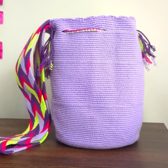 Authentic Wayuu bag / purple color / multicolored strap/ Size M/ Mochila Wayuu - Picture 3 of 7